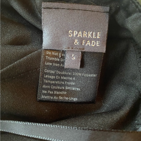 NWOT: Sparkle & Fade Floral Dress - Picture 7 of 7